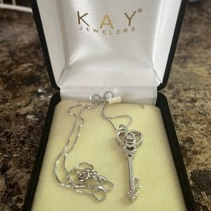 KAY JEWELERS KEY NECKLACE